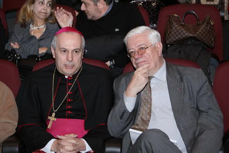 السفير البابوي في لبنان، المطران غبرياليه كاتشا، وسفير فرسان مالطة في لبنان، شارل هنري دراغون